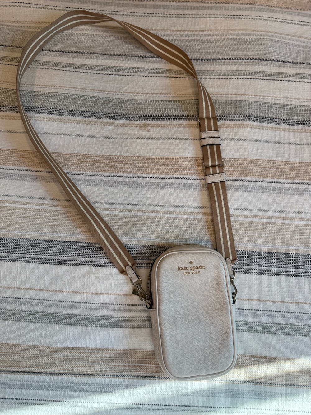 Kate Spade cream leather crossbody purse